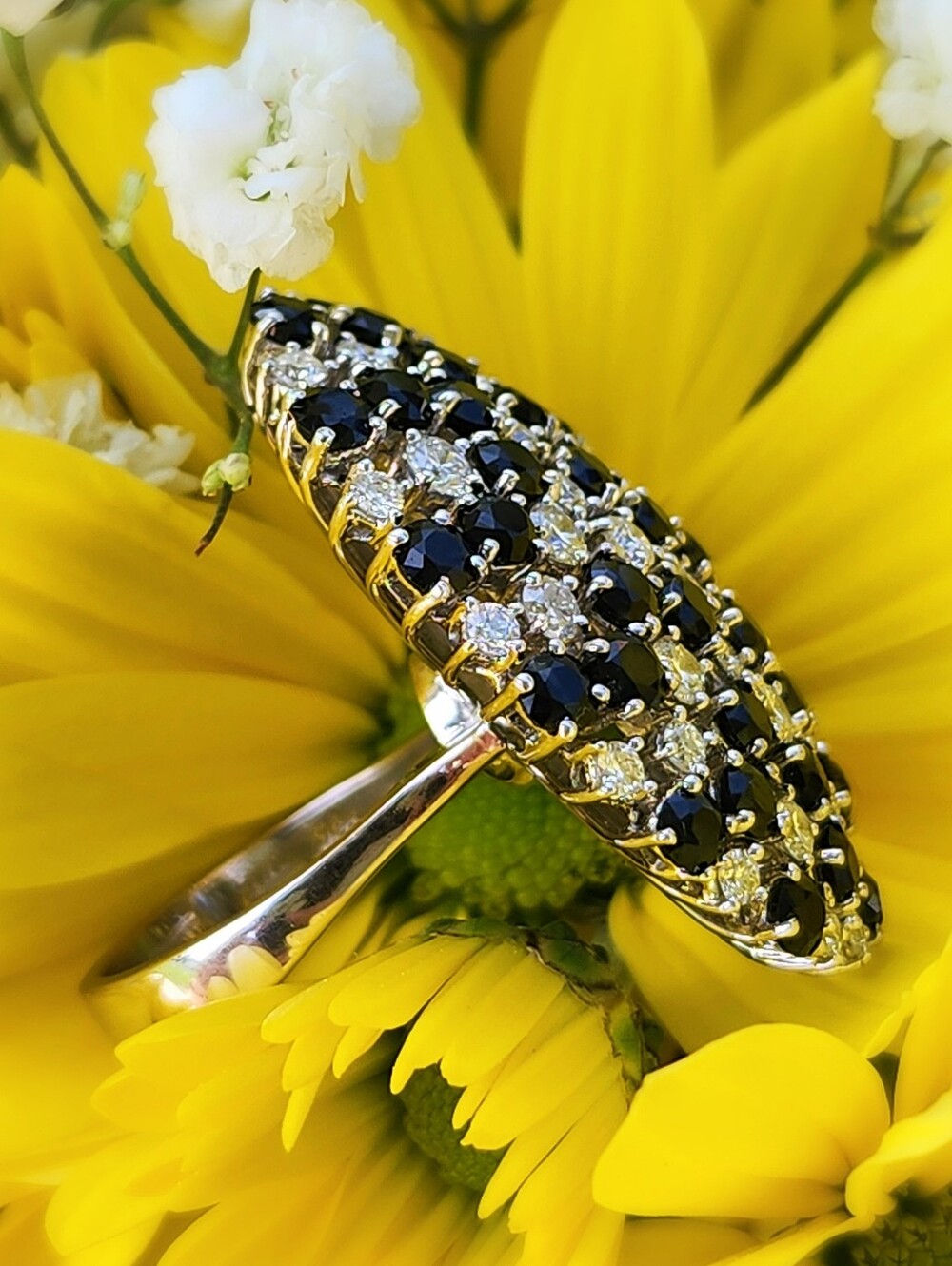 $14,500 Roberto Coin Fantasia 18k Oval Diamond Ring - Picture 11 of 13